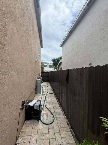 24851 SW 121st Place, Homestead, FL 33032