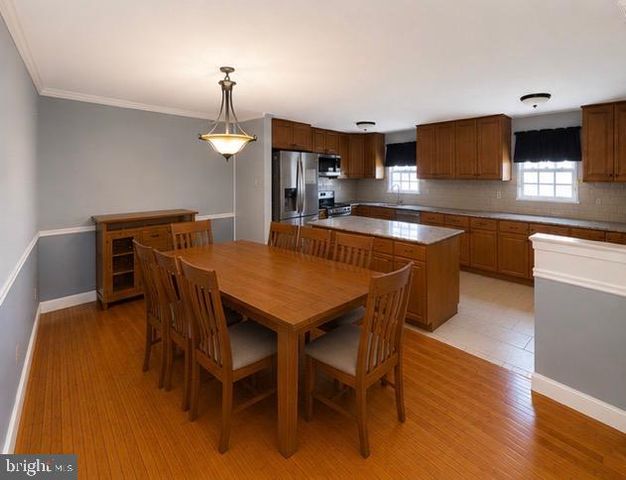 8520 BRIDLE RD, Philadelphia, PA 19111
