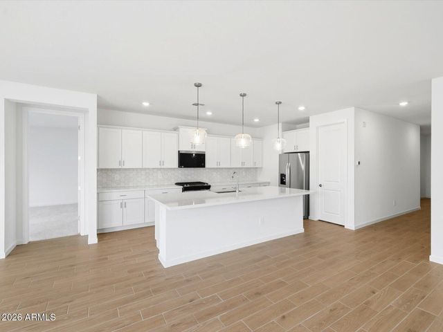 17773 W ILLINI Street, Goodyear, AZ 85338