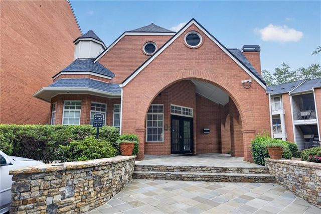1021 Chastain Park Court NE, Atlanta, GA 30342