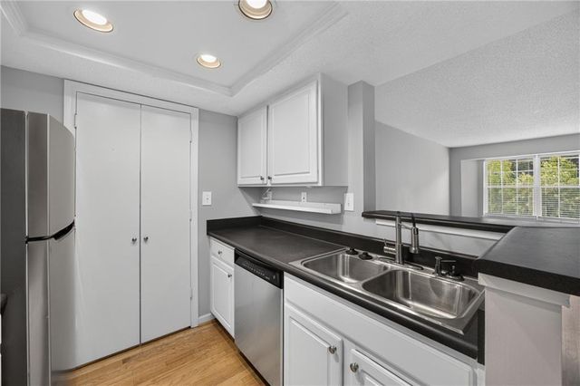 1021 Chastain Park Court NE, Atlanta, GA 30342