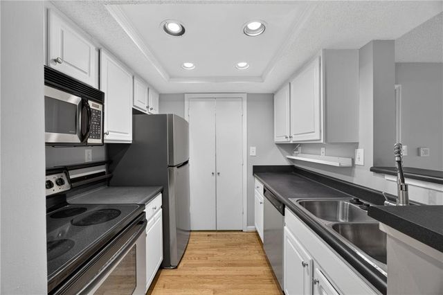 1021 Chastain Park Court NE, Atlanta, GA 30342