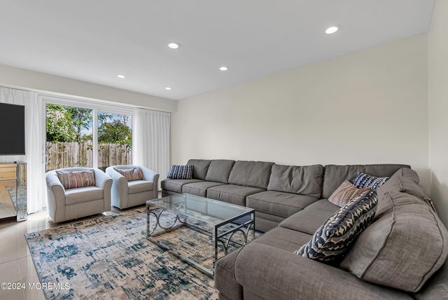 215 W Morgan Avenue 13, Deal, NJ 07723