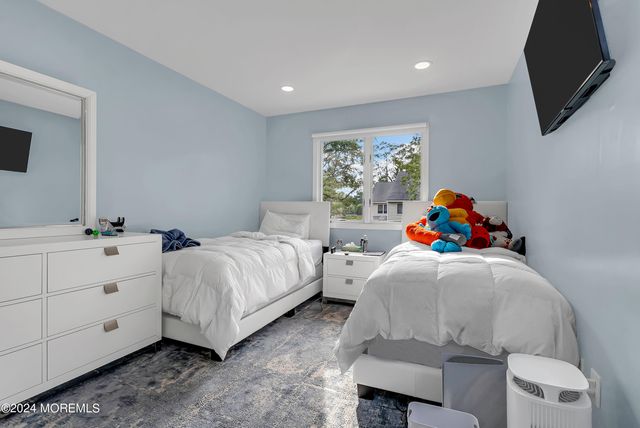 215 W Morgan Avenue 13, Deal, NJ 07723