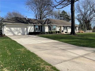 9319 Mohawk Lane, Leawood, KS 66206