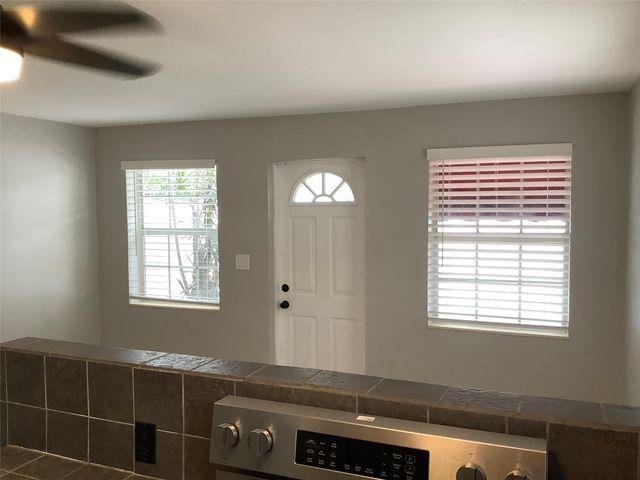 1539 NE 32nd St, Oakland Park, FL 33334