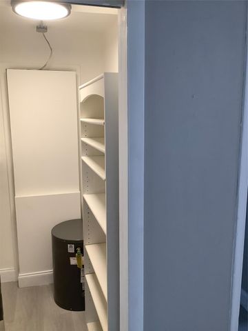 1539 NE 32nd St, Oakland Park, FL 33334