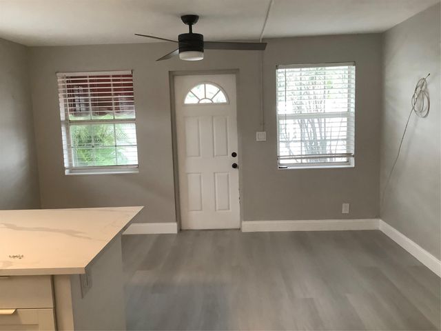 1539 NE 32nd St, Oakland Park, FL 33334