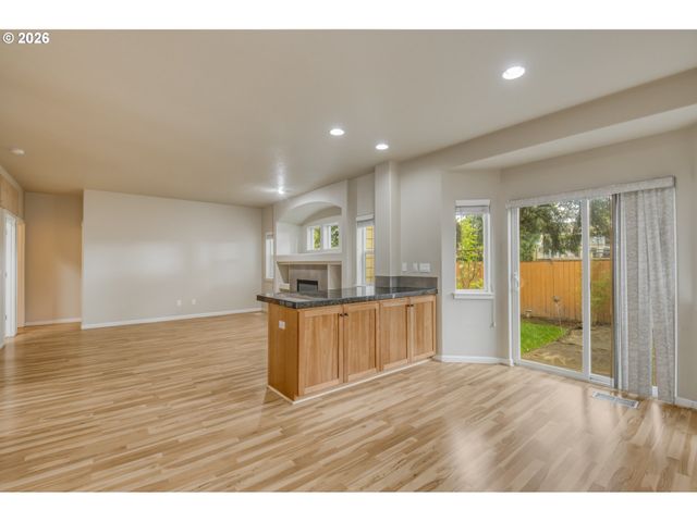 21626 Sw PARKIN Ln, Beaverton, OR 97003