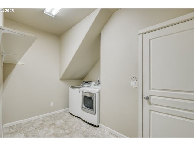 21626 Sw PARKIN Ln, Beaverton, OR 97003