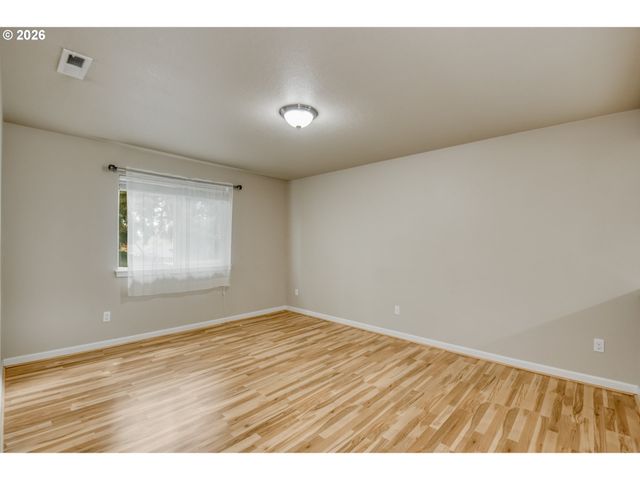 21626 Sw PARKIN Ln, Beaverton, OR 97003