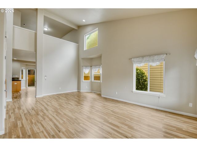 21626 Sw PARKIN Ln, Beaverton, OR 97003