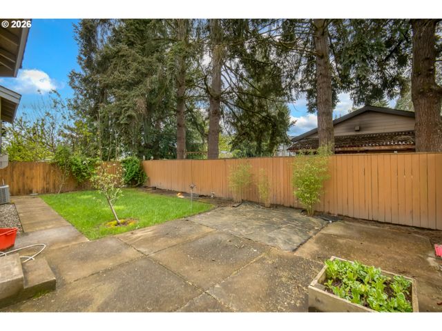 21626 Sw PARKIN Ln, Beaverton, OR 97003