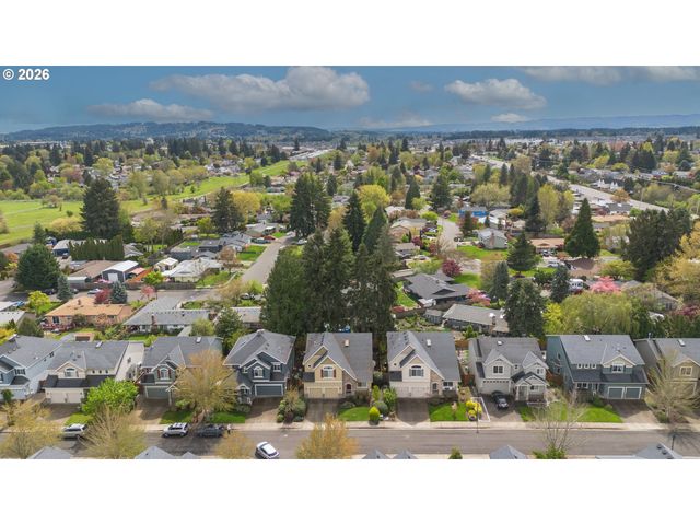 21626 Sw PARKIN Ln, Beaverton, OR 97003