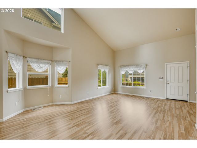 21626 Sw PARKIN Ln, Beaverton, OR 97003