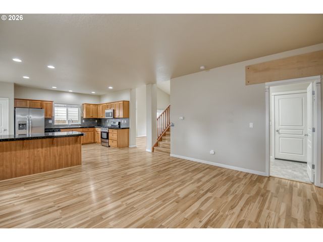 21626 Sw PARKIN Ln, Beaverton, OR 97003