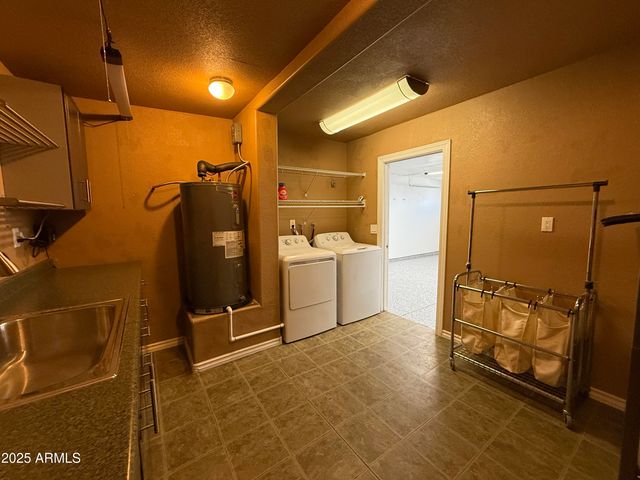 4032 E Hartford Avenue, Phoenix, AZ 85032
