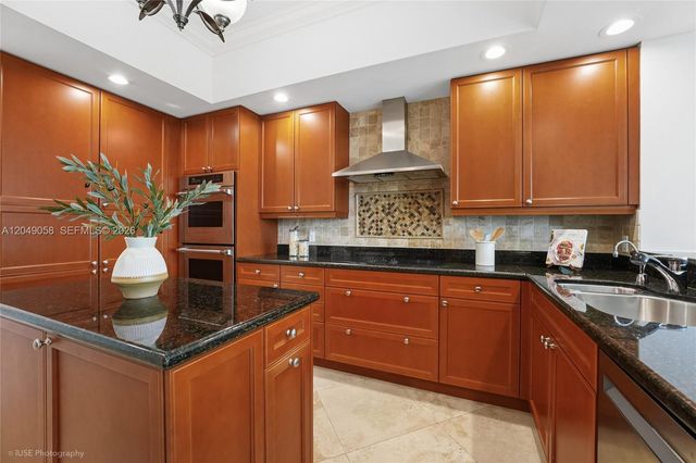 13621 Deering Bay Dr 502, Coral Gables, FL 33158