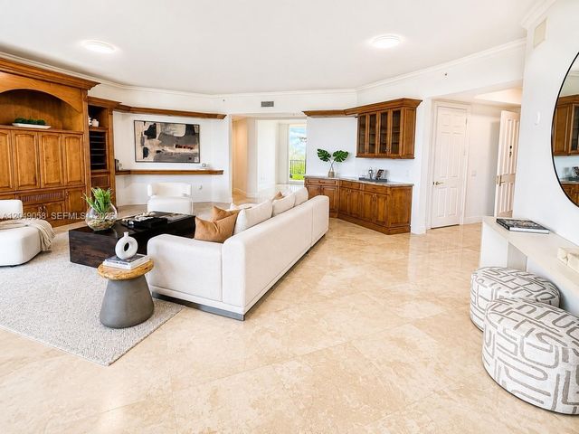 13621 Deering Bay Dr 502, Coral Gables, FL 33158