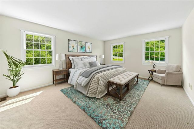1975 Mountain Hill Lane, Lower Saucon Twp, PA 18055