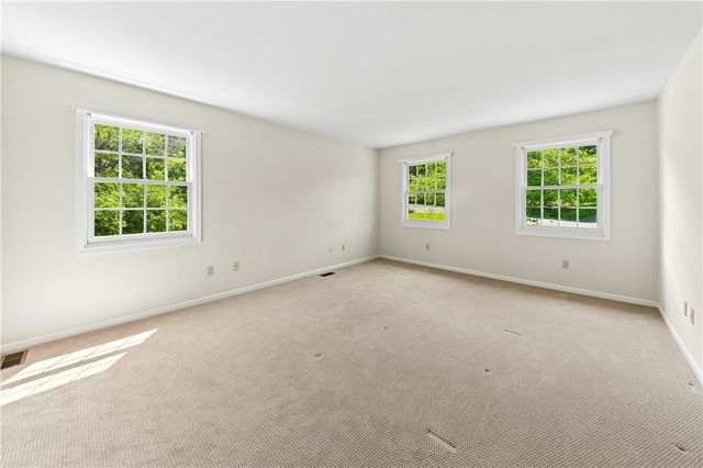 1975 Mountain Hill Lane, Lower Saucon Twp, PA 18055