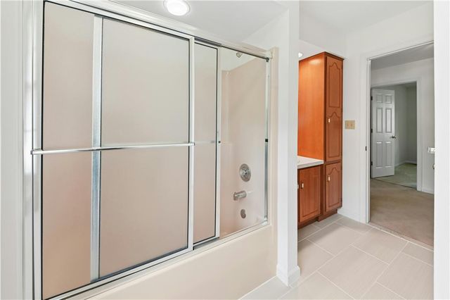 1975 Mountain Hill Lane, Lower Saucon Twp, PA 18055