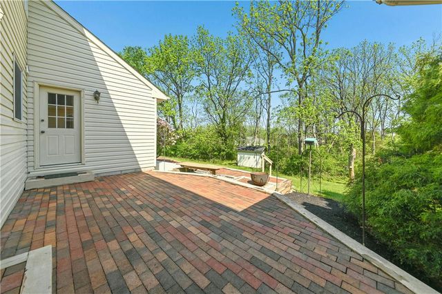 1975 Mountain Hill Lane, Lower Saucon Twp, PA 18055