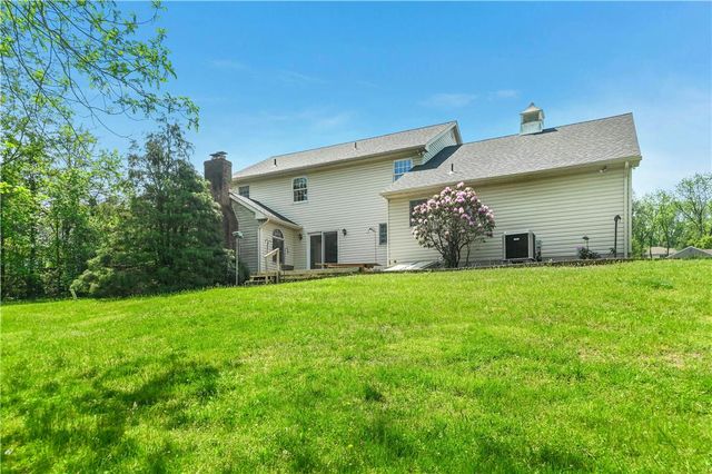 1975 Mountain Hill Lane, Lower Saucon Twp, PA 18055