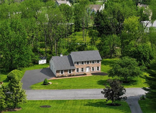 1975 Mountain Hill Lane, Lower Saucon Twp, PA 18055
