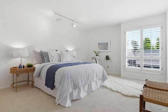 186 Larkspur Plaza Dr, Larkspur, CA 94939