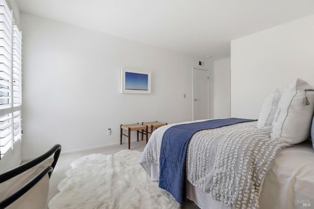 186 Larkspur Plaza Dr, Larkspur, CA 94939