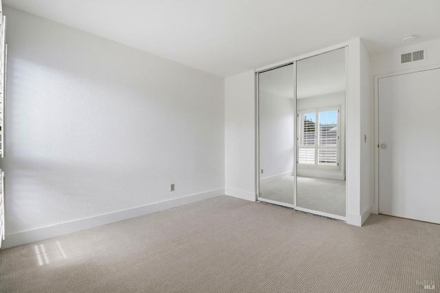 186 Larkspur Plaza Dr, Larkspur, CA 94939