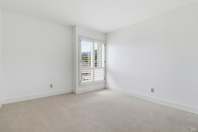 186 Larkspur Plaza Dr, Larkspur, CA 94939