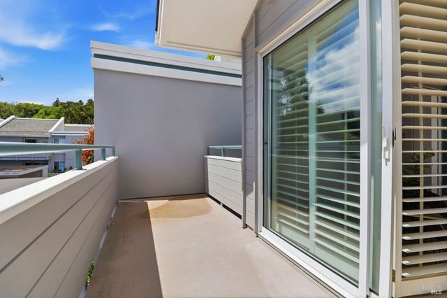 186 Larkspur Plaza Dr, Larkspur, CA 94939