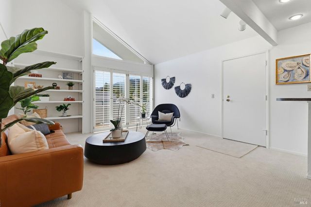 186 Larkspur Plaza Dr, Larkspur, CA 94939