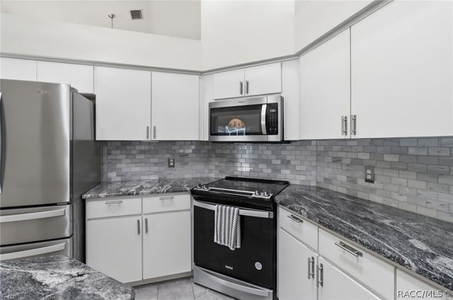 72 W Honey Palm Loop, Beverly Hills, FL 34465