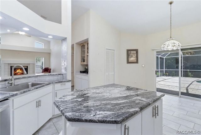 72 W Honey Palm Loop, Beverly Hills, FL 34465