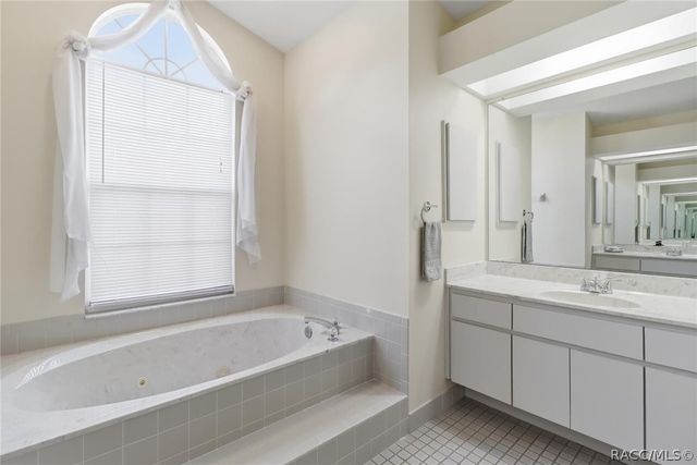 72 W Honey Palm Loop, Beverly Hills, FL 34465