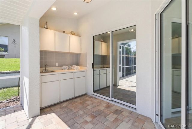 72 W Honey Palm Loop, Beverly Hills, FL 34465