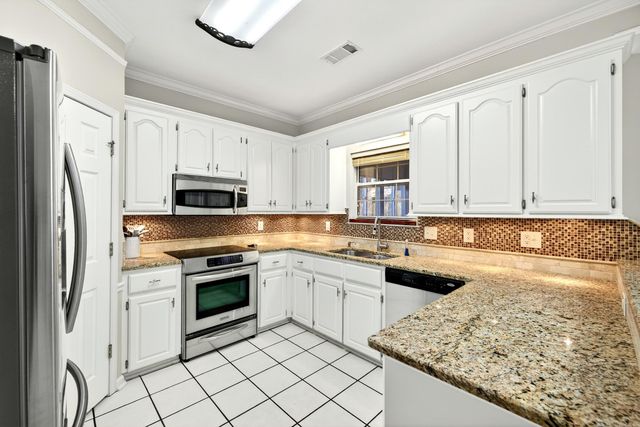 105 Foxrun Cove, Jacksonville, AR 72076