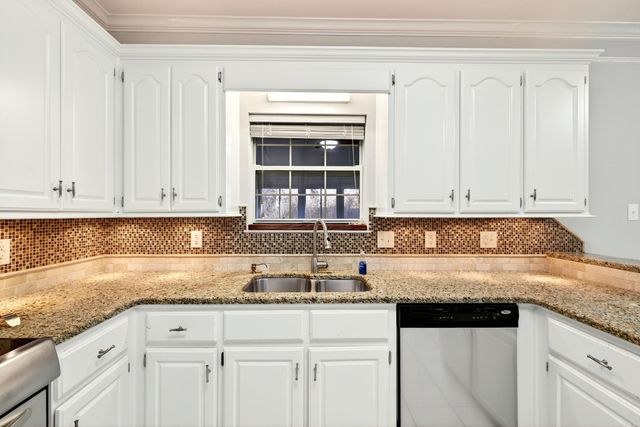 105 Foxrun Cove, Jacksonville, AR 72076