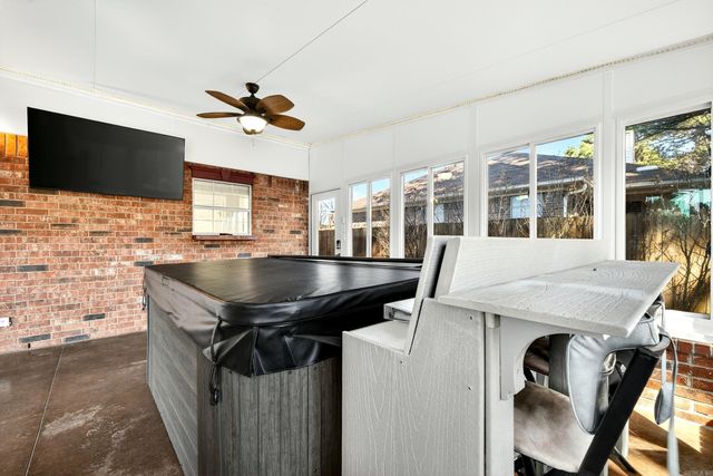 105 Foxrun Cove, Jacksonville, AR 72076