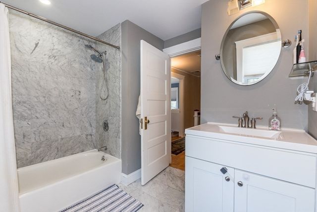 83 Saunders Rd, Norwood, MA 02062