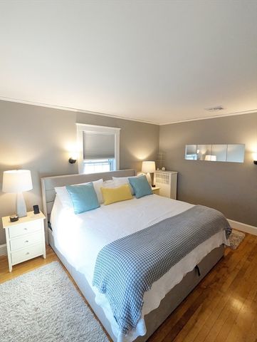 83 Saunders Rd, Norwood, MA 02062