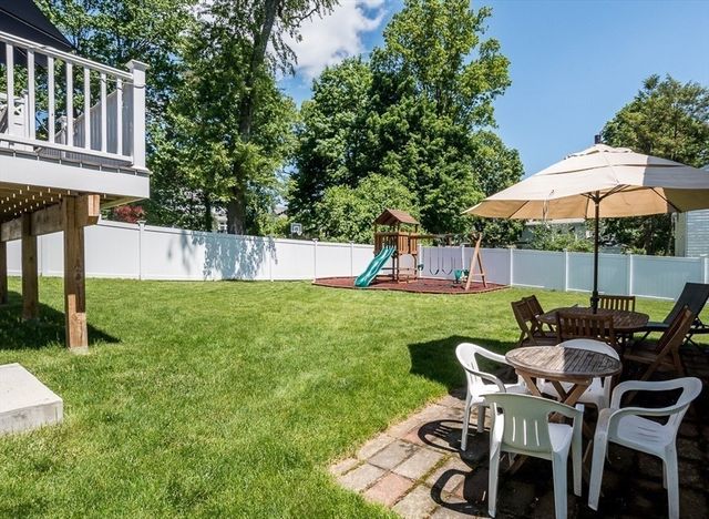 83 Saunders Rd, Norwood, MA 02062