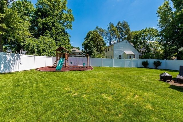 83 Saunders Rd, Norwood, MA 02062