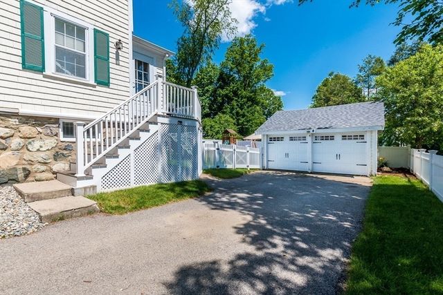 83 Saunders Rd, Norwood, MA 02062