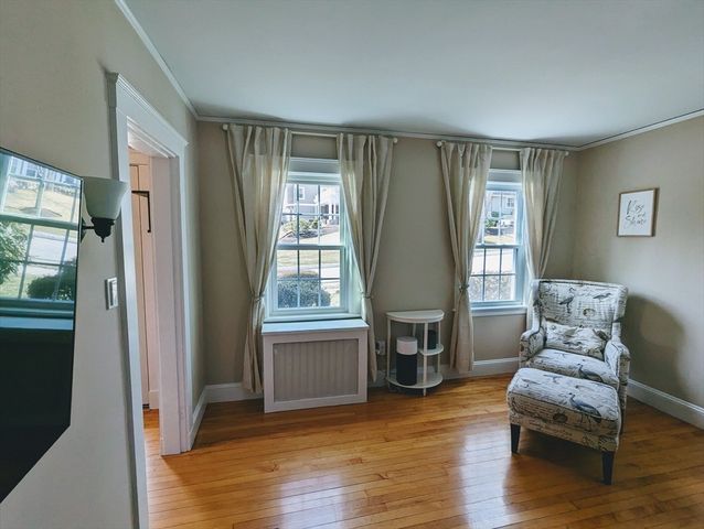 83 Saunders Rd, Norwood, MA 02062