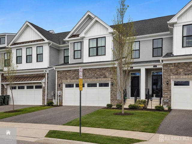26 Wisteria Court, Monroe, NJ 08831