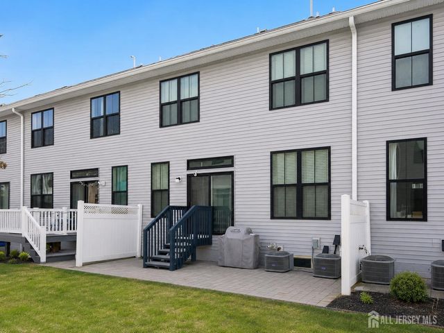26 Wisteria Court, Monroe, NJ 08831
